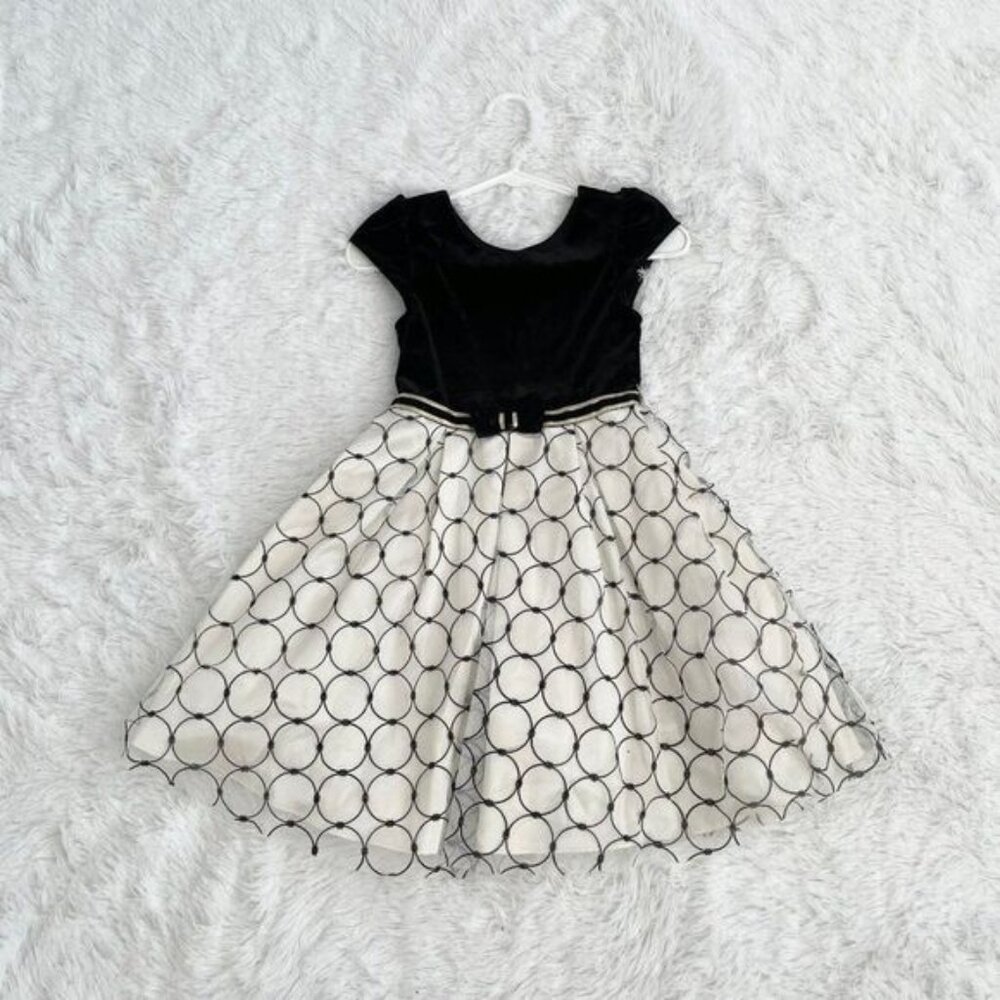 Girls Jona Michelle Black and White Formal Dress Size 8